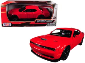 2018 Dodge Challenger SRT Hellcat Widebody Red 1/24 Diecast Model Car by Motormax