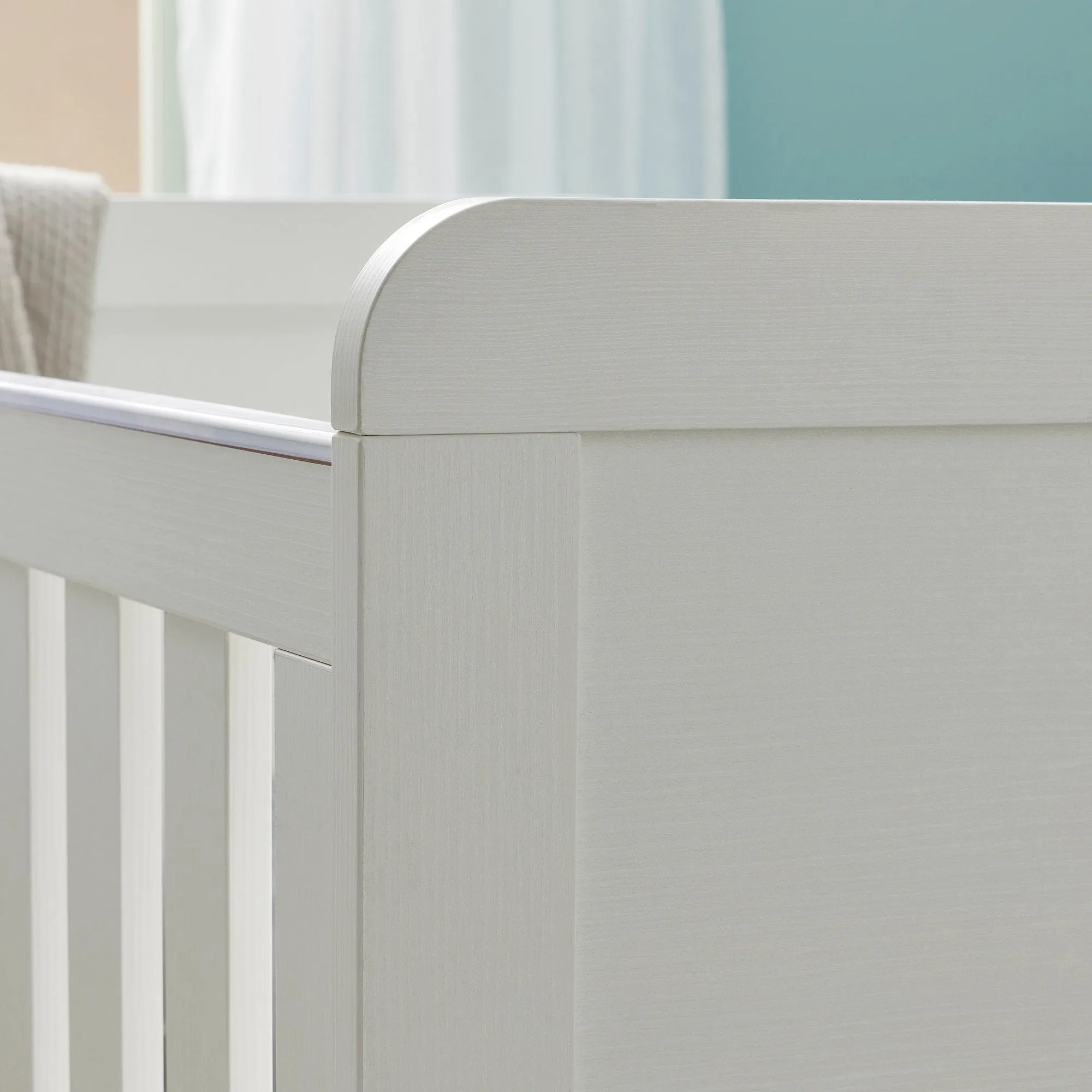 Babymore Caro Mini Cot Bed - White Wash