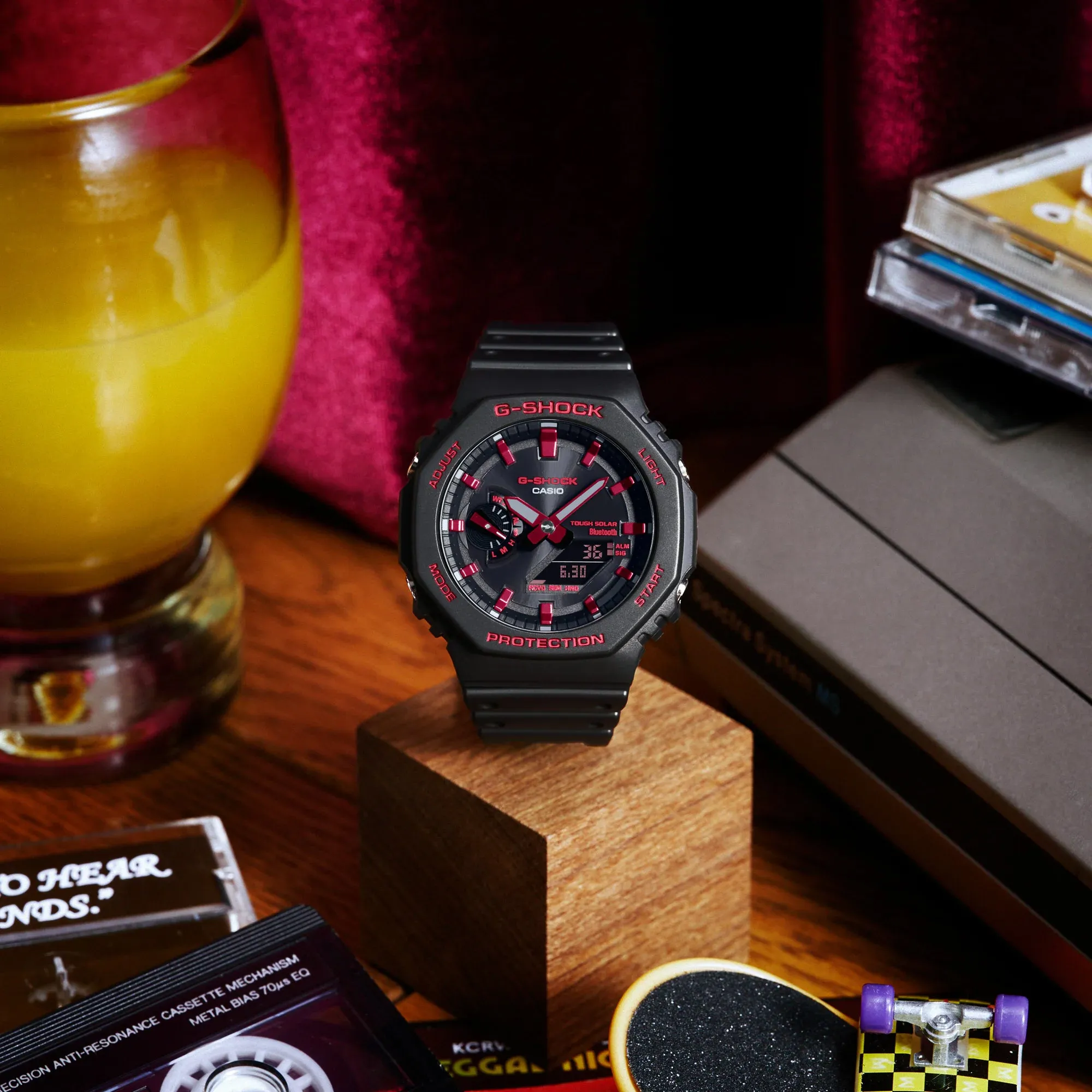 Casio G-Shock Solar Bluetooth 2100 Ignite Red CasiOak GAB2100BNR-1A Bluetooth