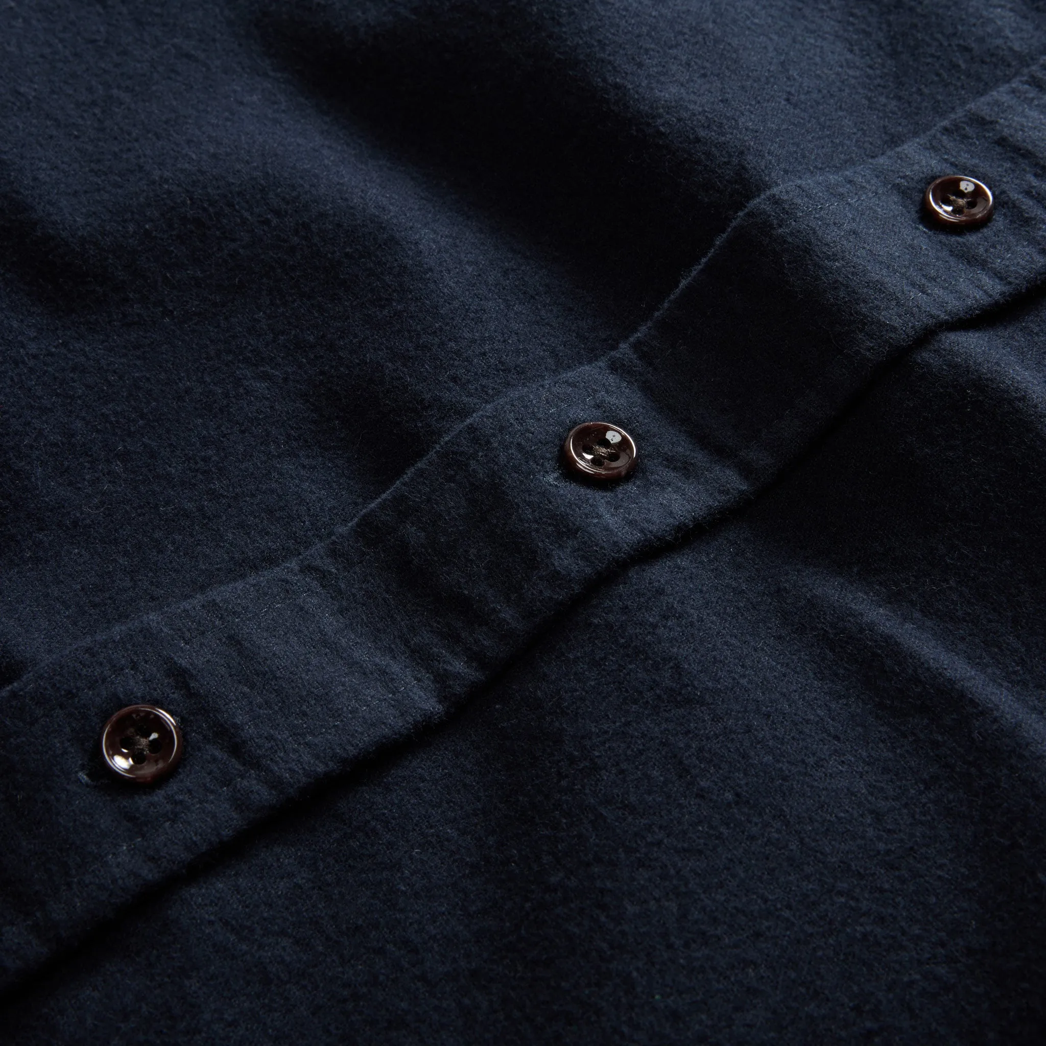 The Yosemite Shirt in Dark Navy