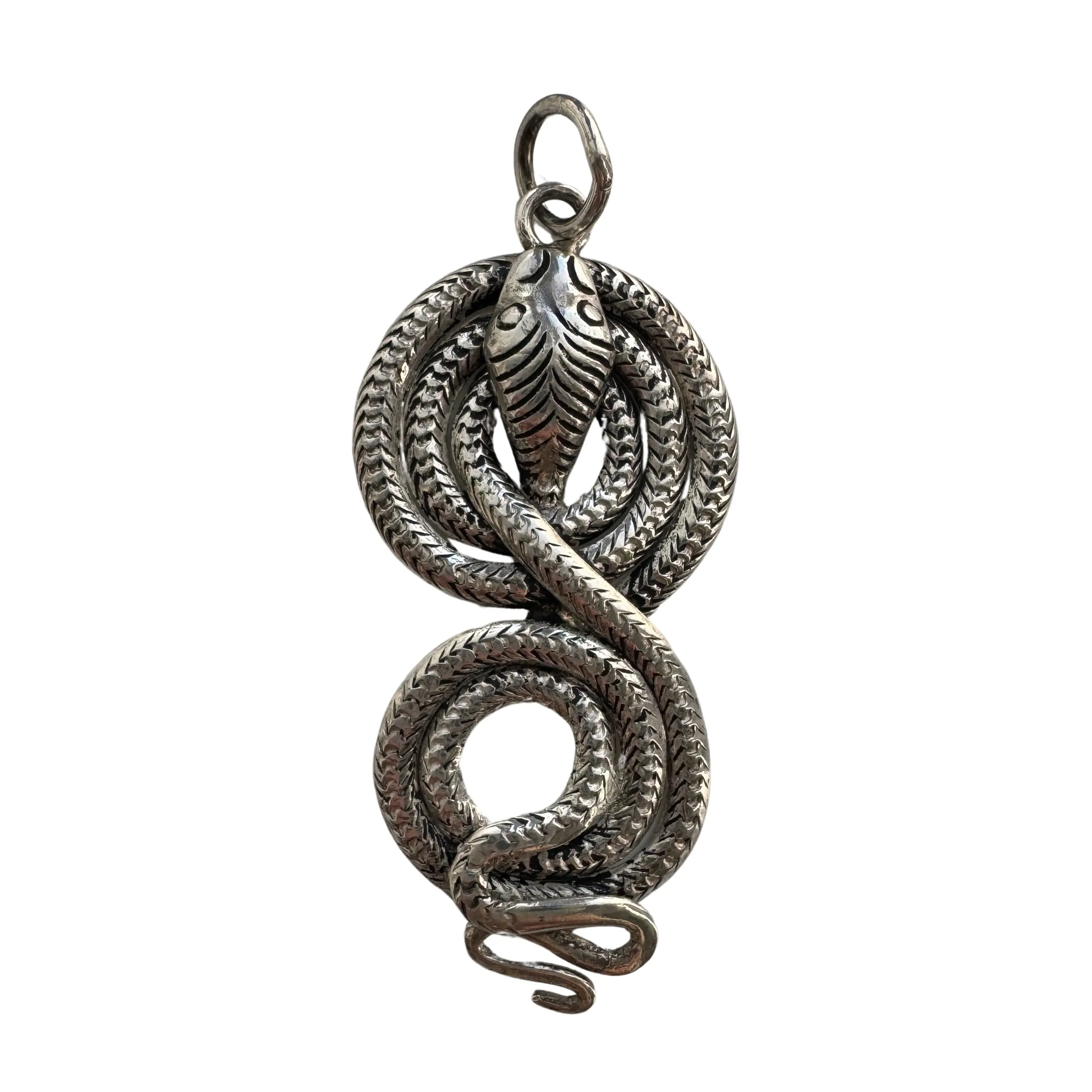 V I N T A G E // figure 8 snake / sterling silver infinite figure eight snake / a pendant