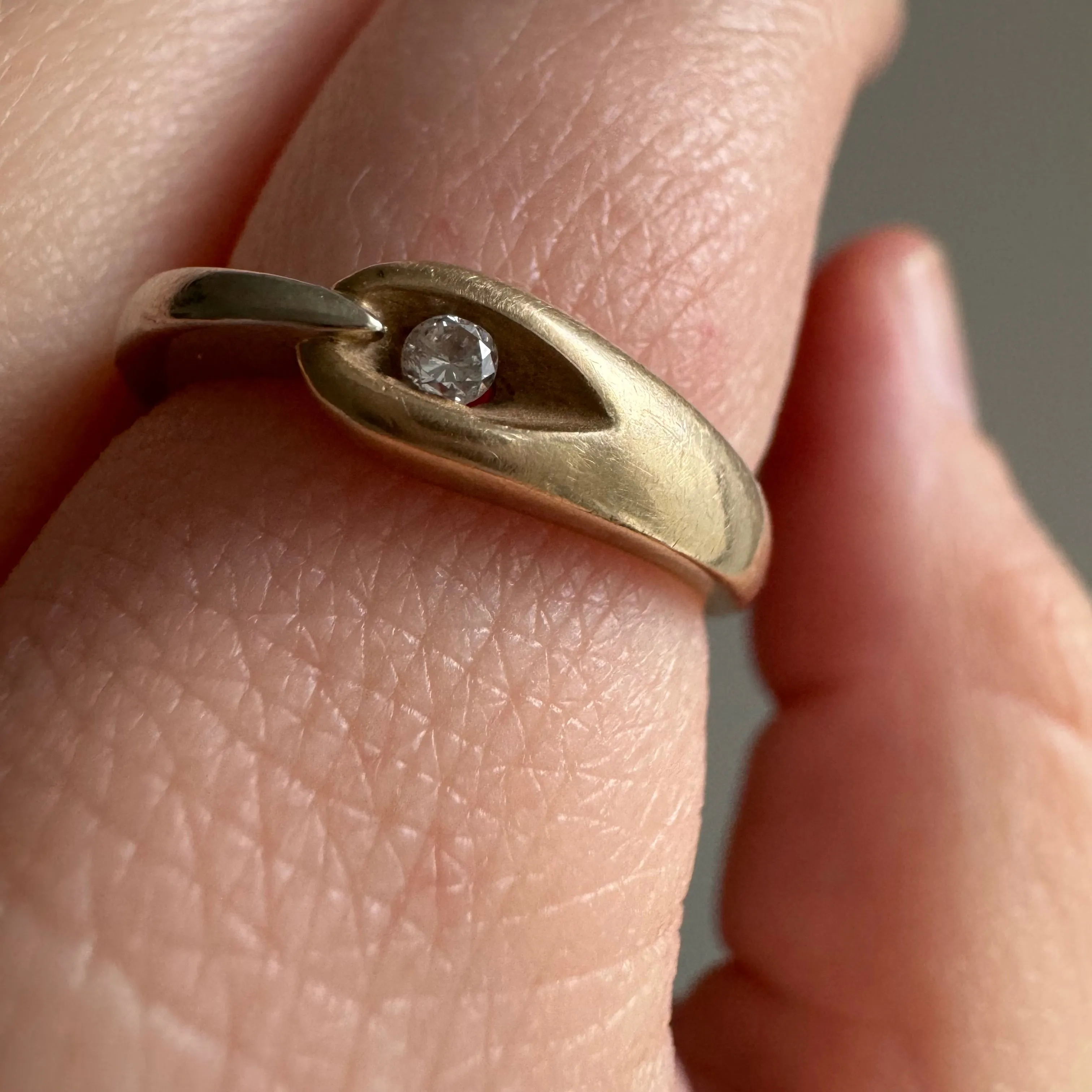 V I N T A G E // mid century ouroboros / 14k bicolor stylized snake diamond solitaire ring / size 6.5