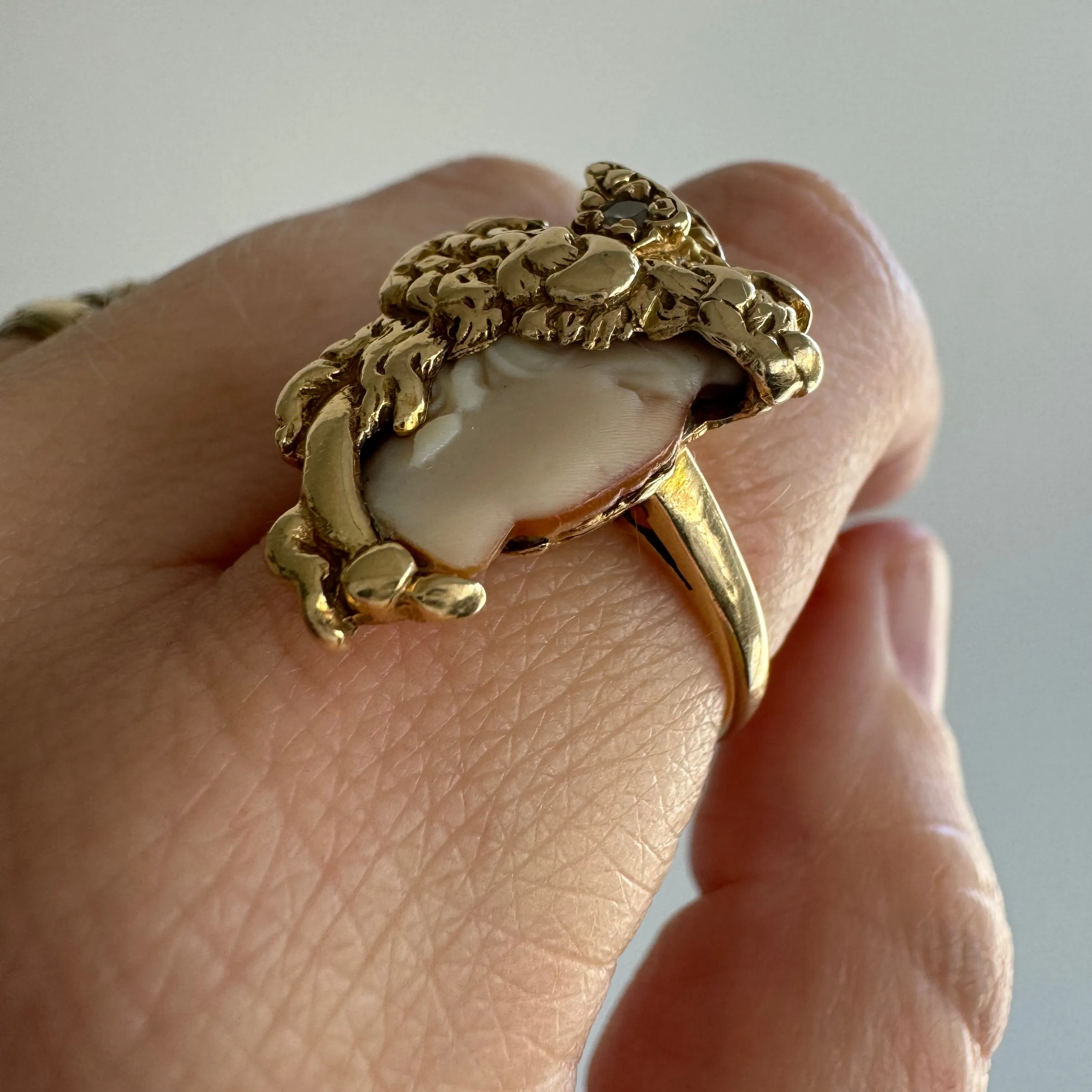 V I N T A G E // Rondanini Medusa / 14k yellow gold with carved shell and diamond ring / size 8