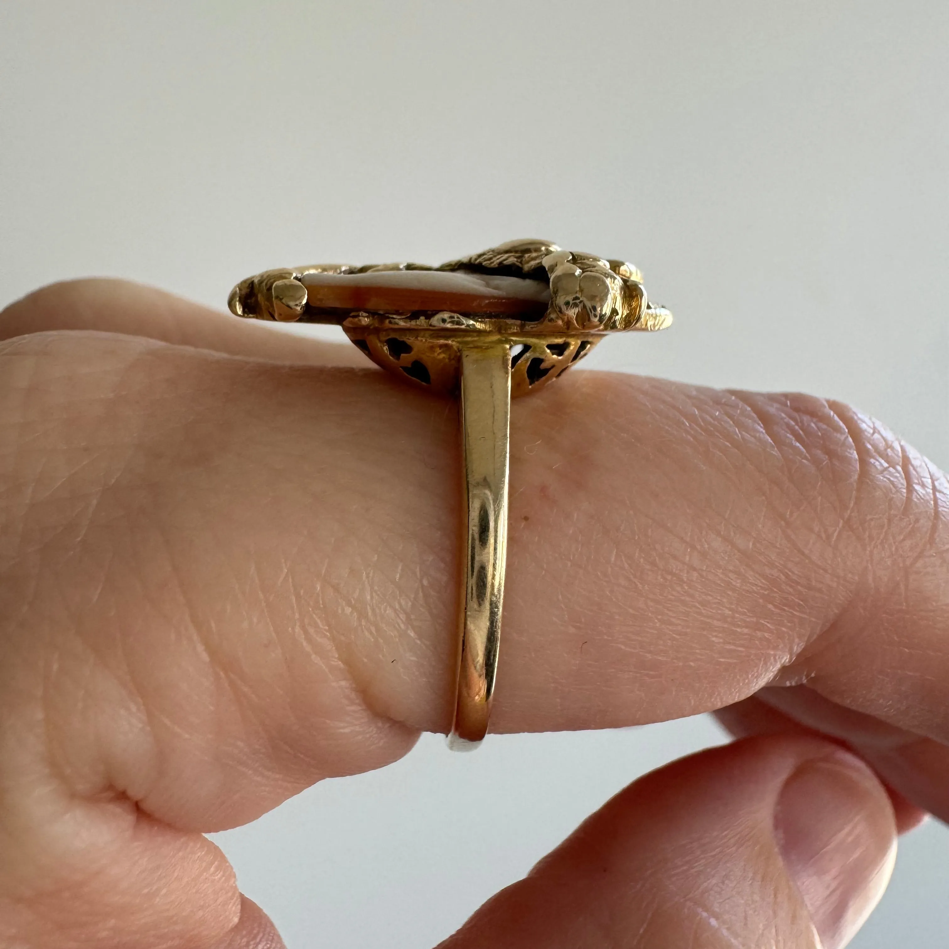 V I N T A G E // Rondanini Medusa / 14k yellow gold with carved shell and diamond ring / size 8