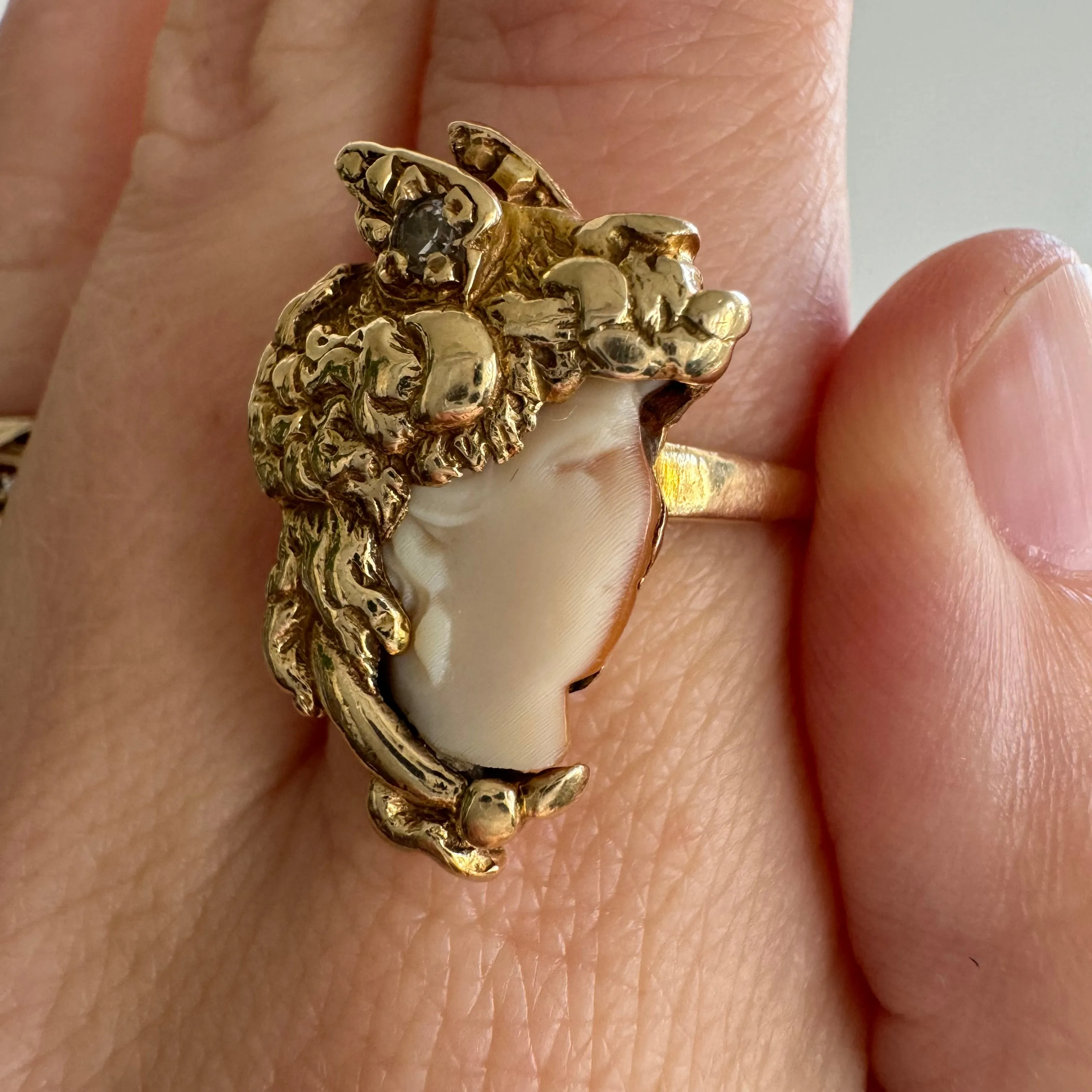 V I N T A G E // Rondanini Medusa / 14k yellow gold with carved shell and diamond ring / size 8