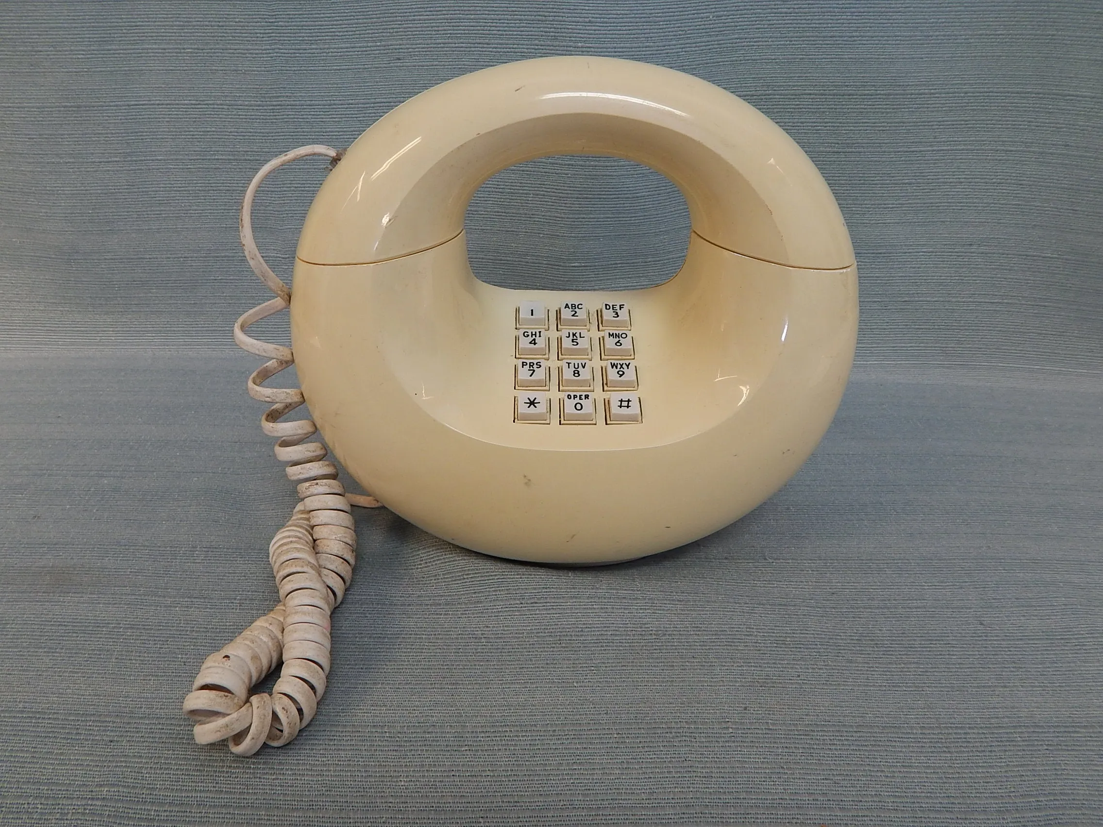 Western Electric Cream Sculptura Touch Dial Phone - Non-working