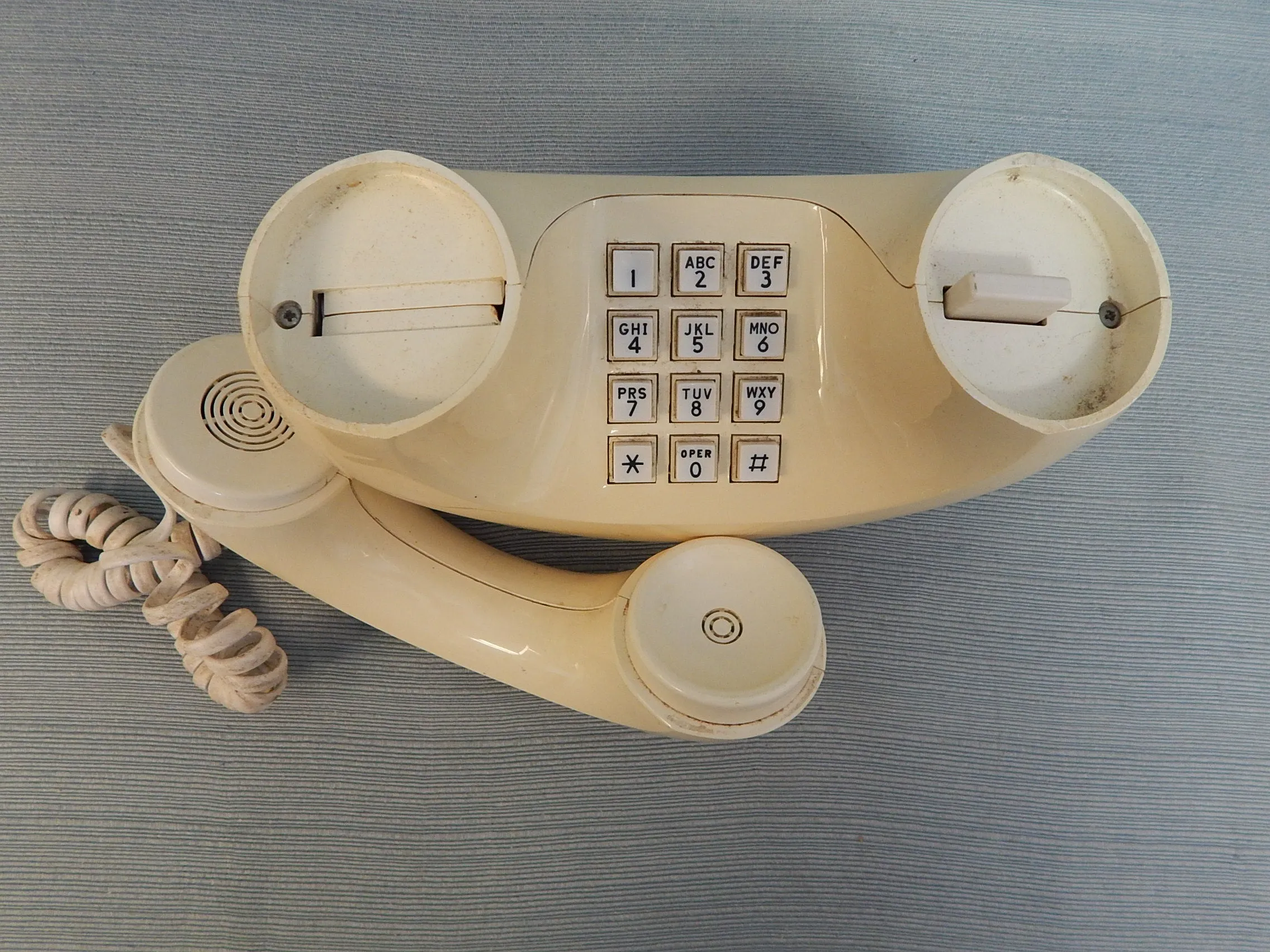 Western Electric Cream Sculptura Touch Dial Phone - Non-working